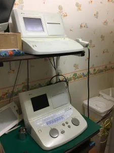 聴力検査機器 | ミルディス小児科耳鼻科